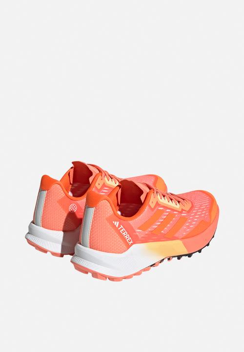 adidas Originals - Terrex Agravic Flow 2 - coral fusion/impact orange/ftwr white