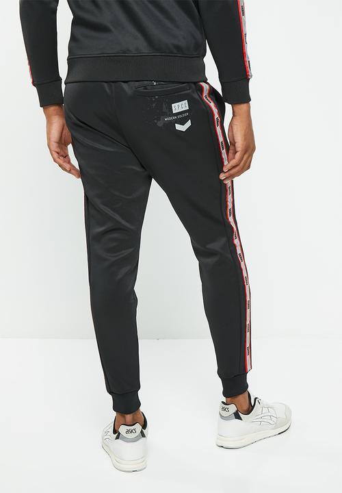 S.P.C.C - Corrin track pant  - black