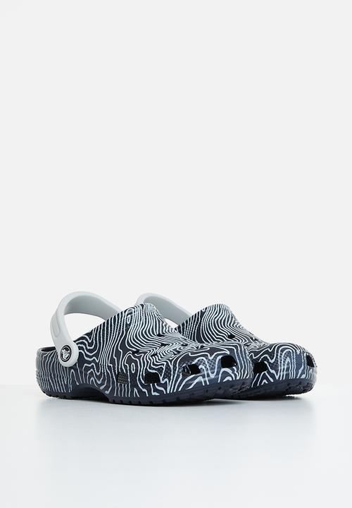 Crocs - Classic topographic clog k - deep navy/multi