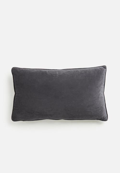 H&S - Velvet cushion - charcoal