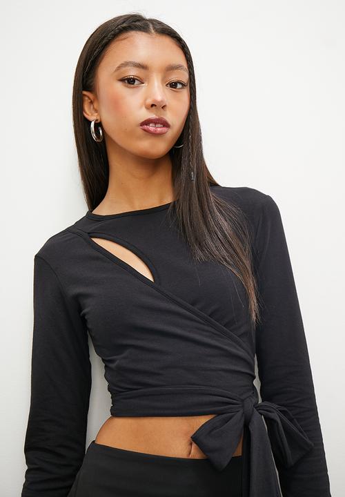 Blake - Cut out tee - black