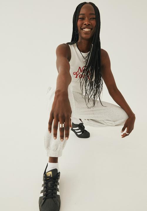 Supré  - 90s jogger track pant - light grey marle
