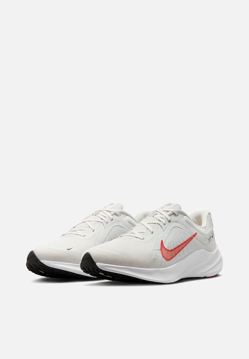 Nike - Quest 5