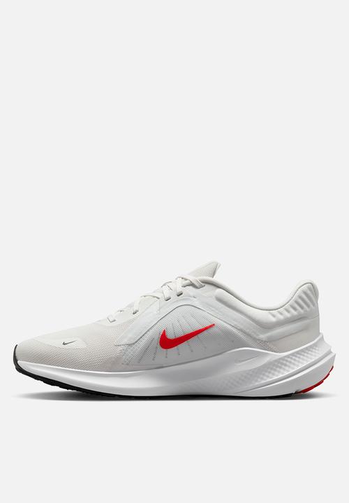 Nike - Quest 5