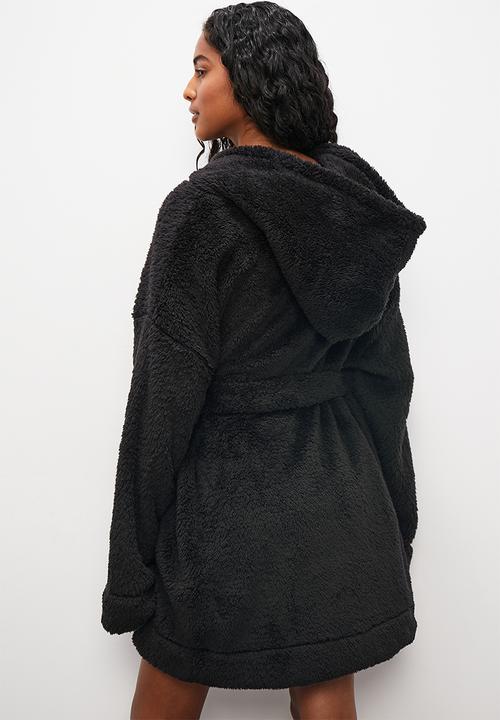 Superbalist - Plush short night gown - black