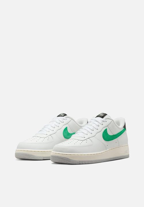 Nike - Air Force 1 '07