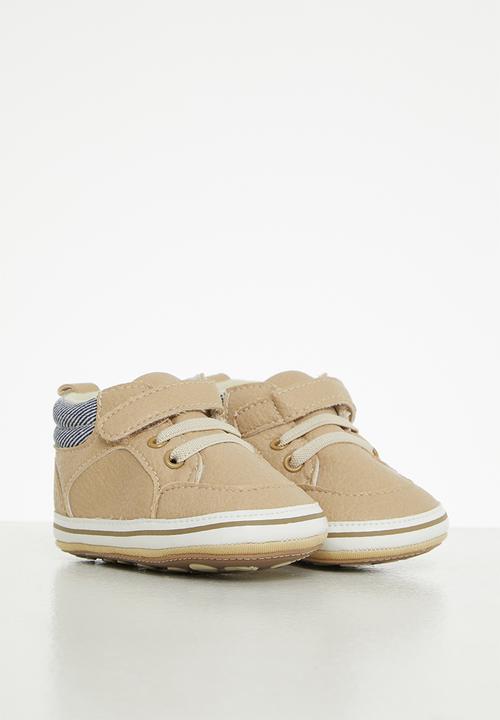 Pop Candy - Hi top soft sole sneaker - stone