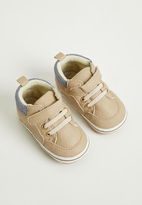 Pop Candy - Hi top soft sole sneaker - stone
