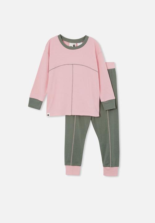 Cotton On - Billie long sleeve pyjama set - marshmallow pink/heart