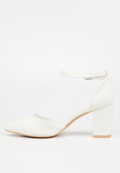 Butterfly Feet - Zara 2 court heel - white
