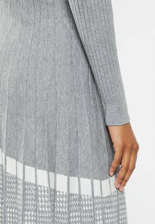 Stella Morgan - Pleated fit and flare knitted dress - grey