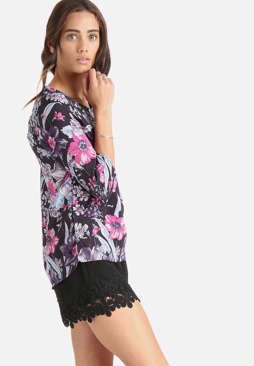 Vero Moda - Silkey Flower 3/4 Top
