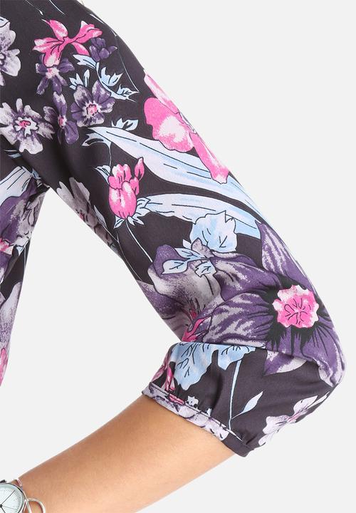 Vero Moda - Silkey Flower 3/4 Top