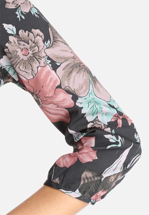 Vero Moda - Silkey Flower 3/4 Top