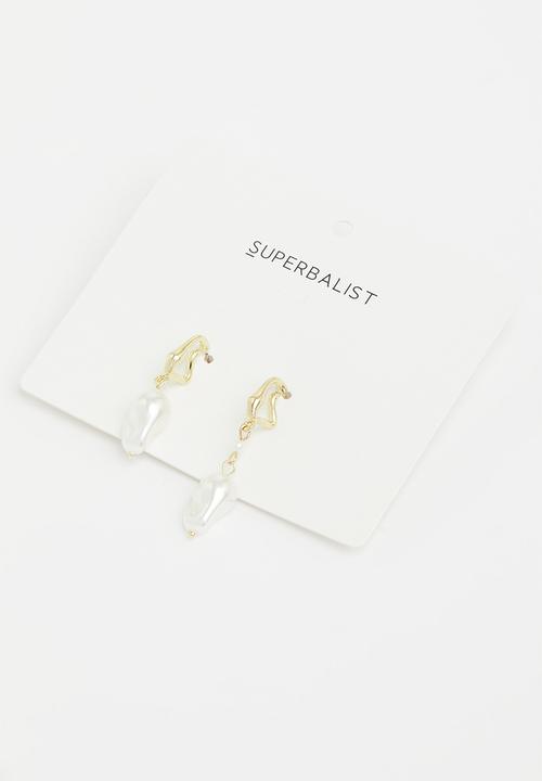 Superbalist - Lisa faux pearl earrings- gold & cream