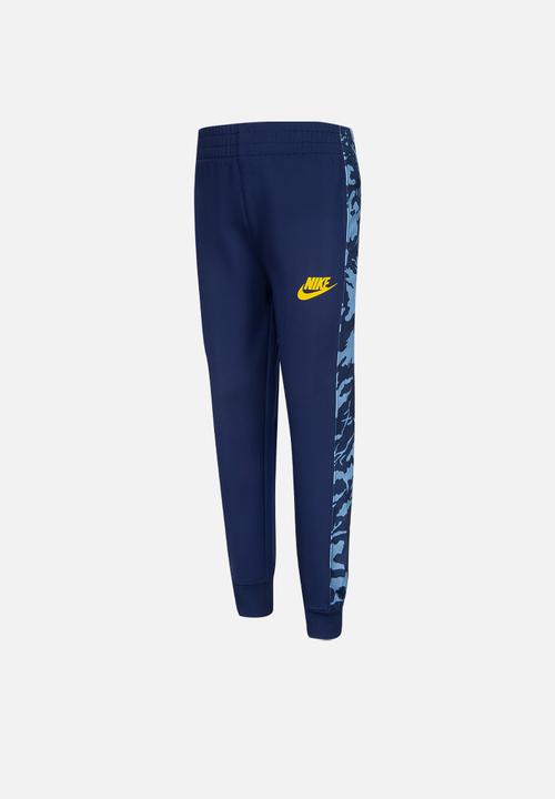 Nike - Nkb b nsw club camo aop tricot - midnight navy