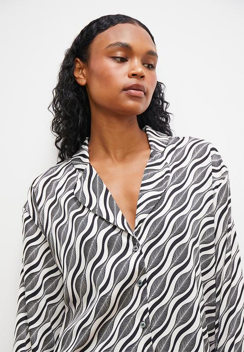 edit - Long sleeve sleep shirt & pant set - black & white