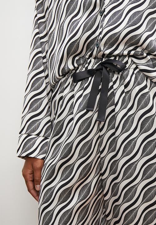 edit - Long sleeve sleep shirt & pant set - black & white