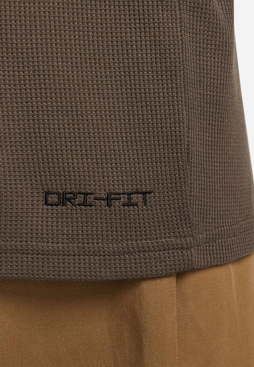 Nike - Nike Sportswear Sports Utility Long-Sleeve T-Shirt