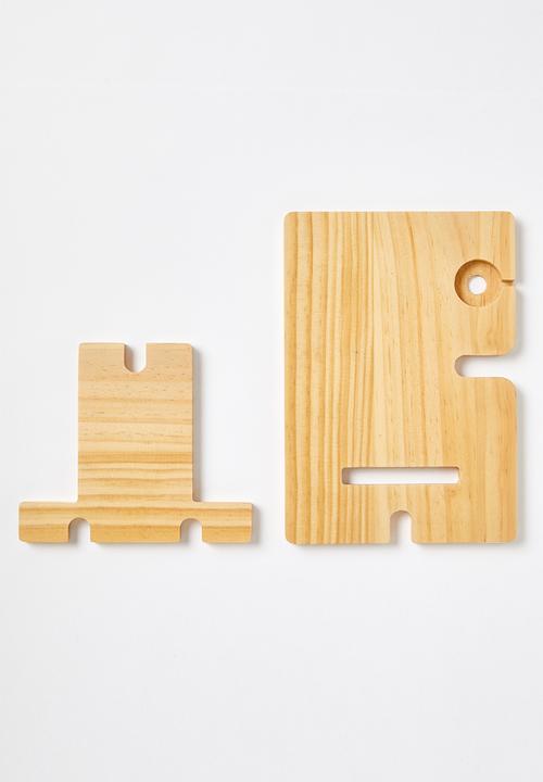 Typo - Collapsible tech hub - neutral
