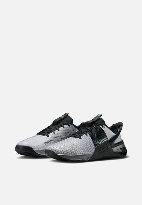 Nike - Metcon 8 Flyease Premium