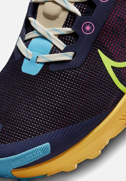 Nike - React Terra Kiger 9