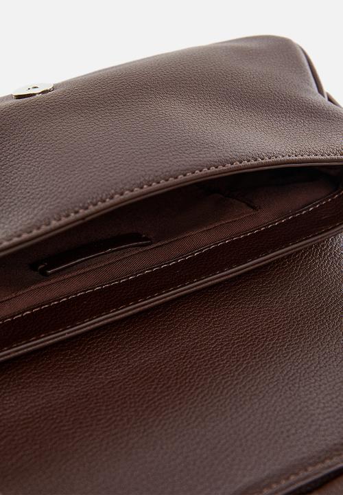 MANGO - Buckle shoulder bag - chocolate