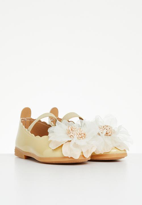 Pop Candy - Girl pump with flower - yellow