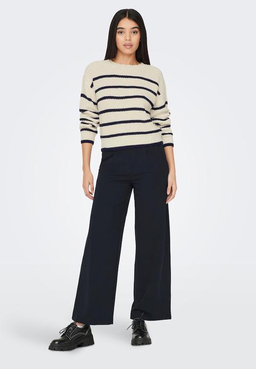 Jacqueline de Yong - Justy lea long sleeve stripe scallop pullover - eggnog w sky captain stripes