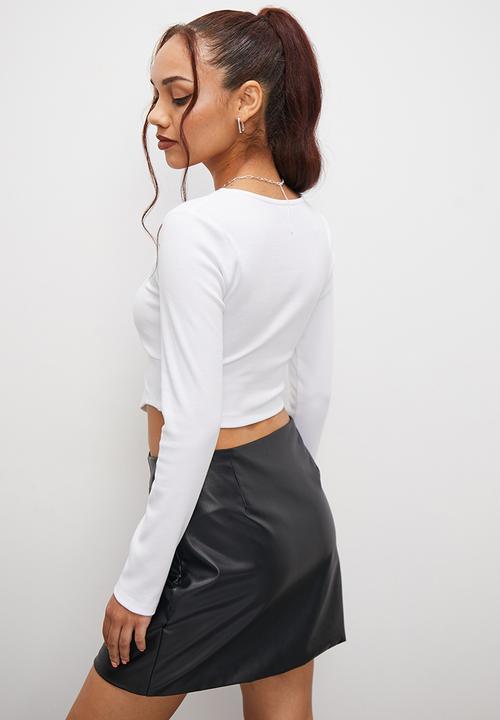 Blake - Asymmetrical hem tee - white