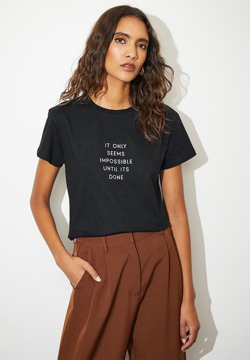 Superbalist - Short sleeve slogan graphic tee - black