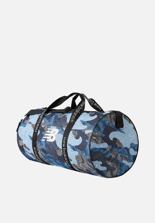 New Balance  - Opp core m duffel- blue print