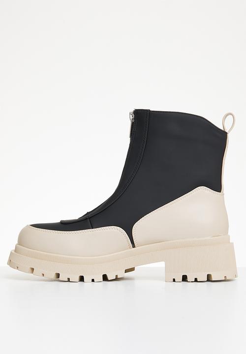 SISSY BOY - Imprint zip up boot - black & stone