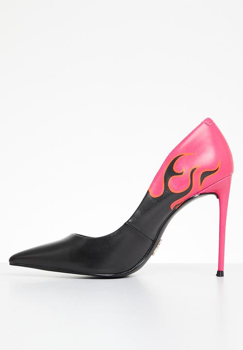 Steve Madden - Vala-f court heel - black & pink