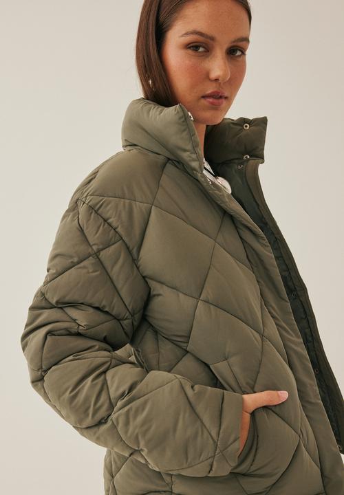 Supré  - Quinn quilted longline puffer jacket - native green