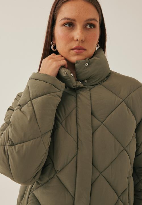 Supré  - Quinn quilted longline puffer jacket - native green
