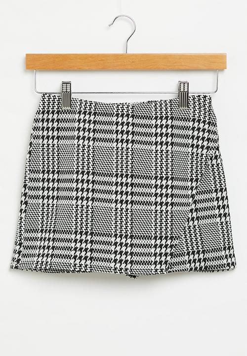 Superbalist - Check skort - black & white