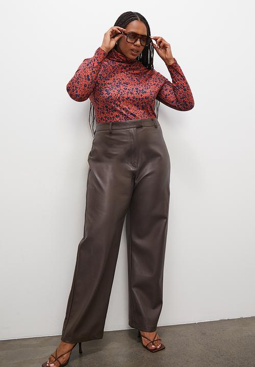 Superbalist - Printed poloneck tee - brown & navy