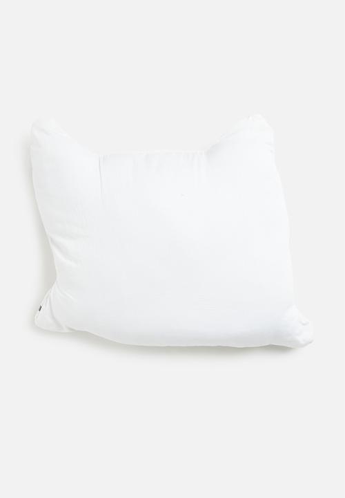 H&S - Cat shape cushion - tom