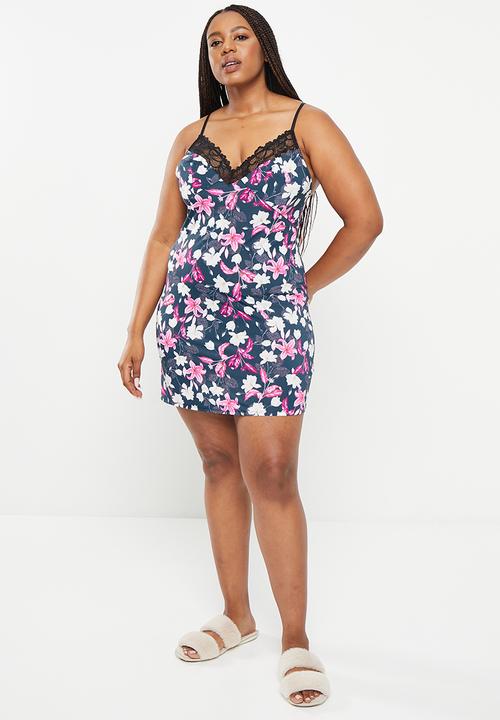 DORINA - Plus magnolia night dress - ink