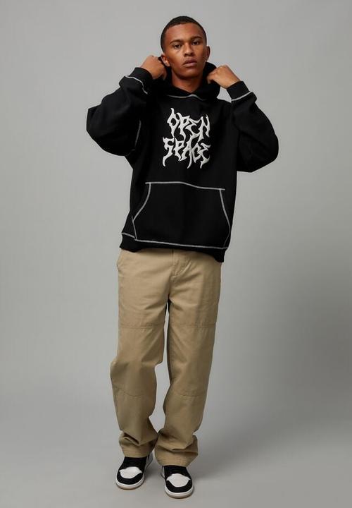 Cotton On - Open gallery baggy hoodie - black/open space
