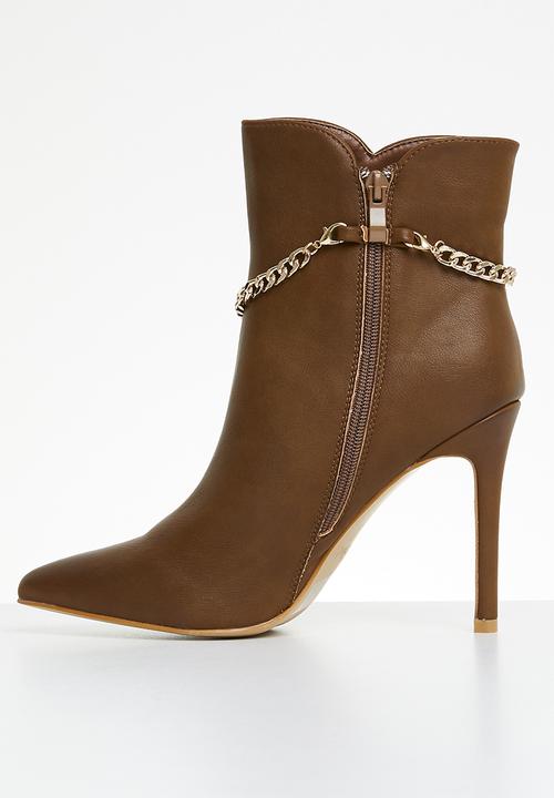 Miss Black - Boss 6 ankle boot - chocolate