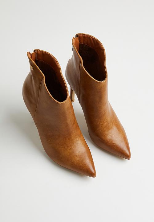 Miss Black - Boss1 ankle boot - tan