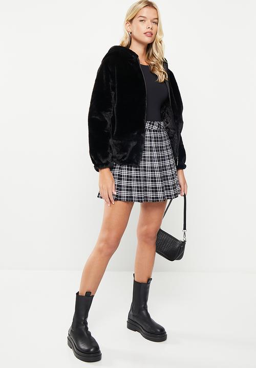 dailyfriday - Fuzzy jacket - black