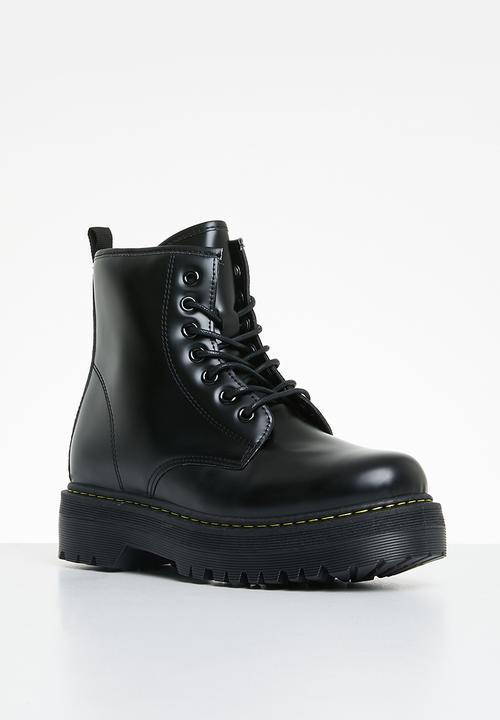 Madison® - Savannah 2 lace-up boot - black