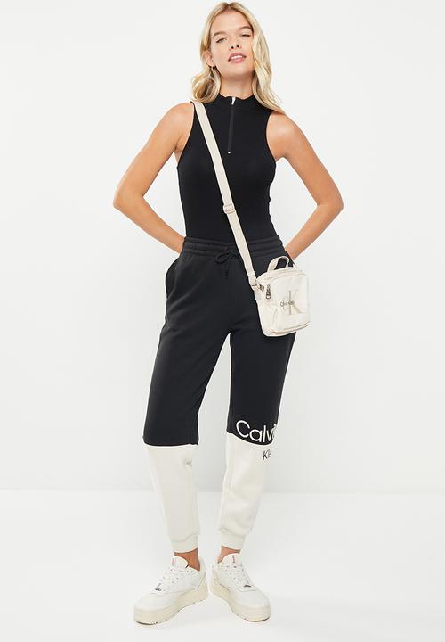 Calvin Klein - Color blocking cuffed jog pants - ck black