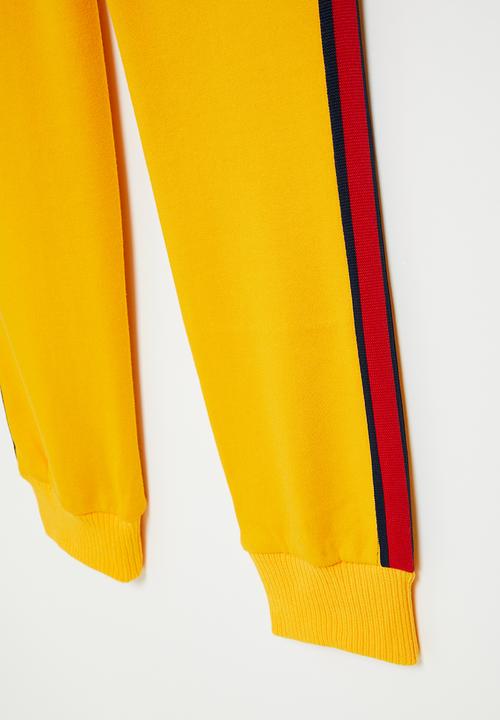 Aca Joe - Aca joe brushed fleece side tape & print jogger - yellow