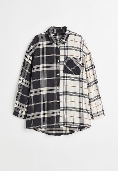 H&M - Oversized shirt - dark grey/cream