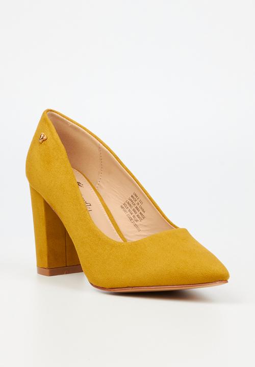 Butterfly Feet - Uma 2 court heel - mustard