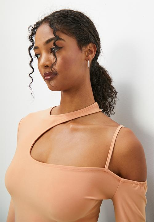 Blake - Asymmetrical cold shoulder top - neutral 